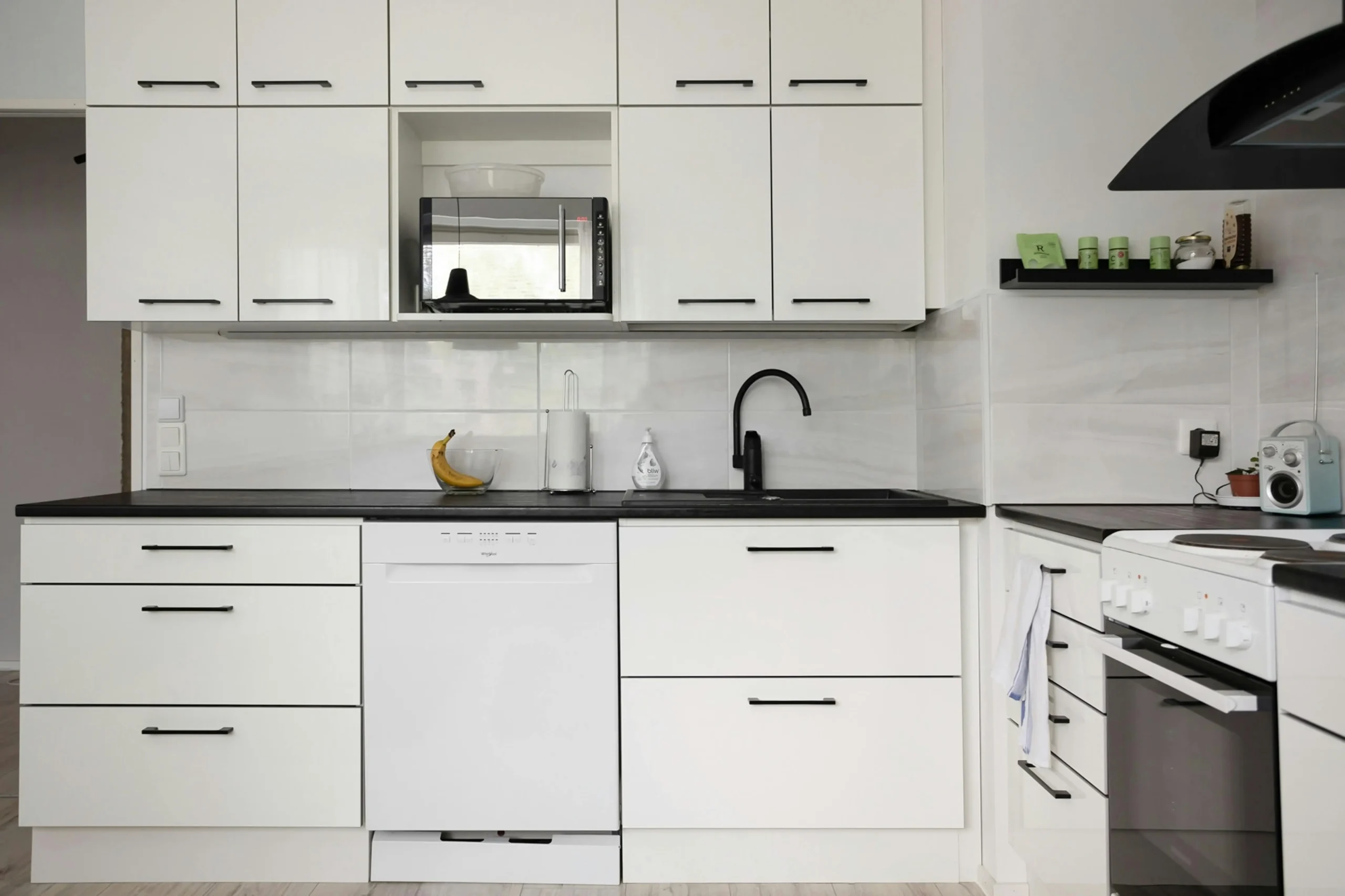 kitchen CABINET INSTALLATION