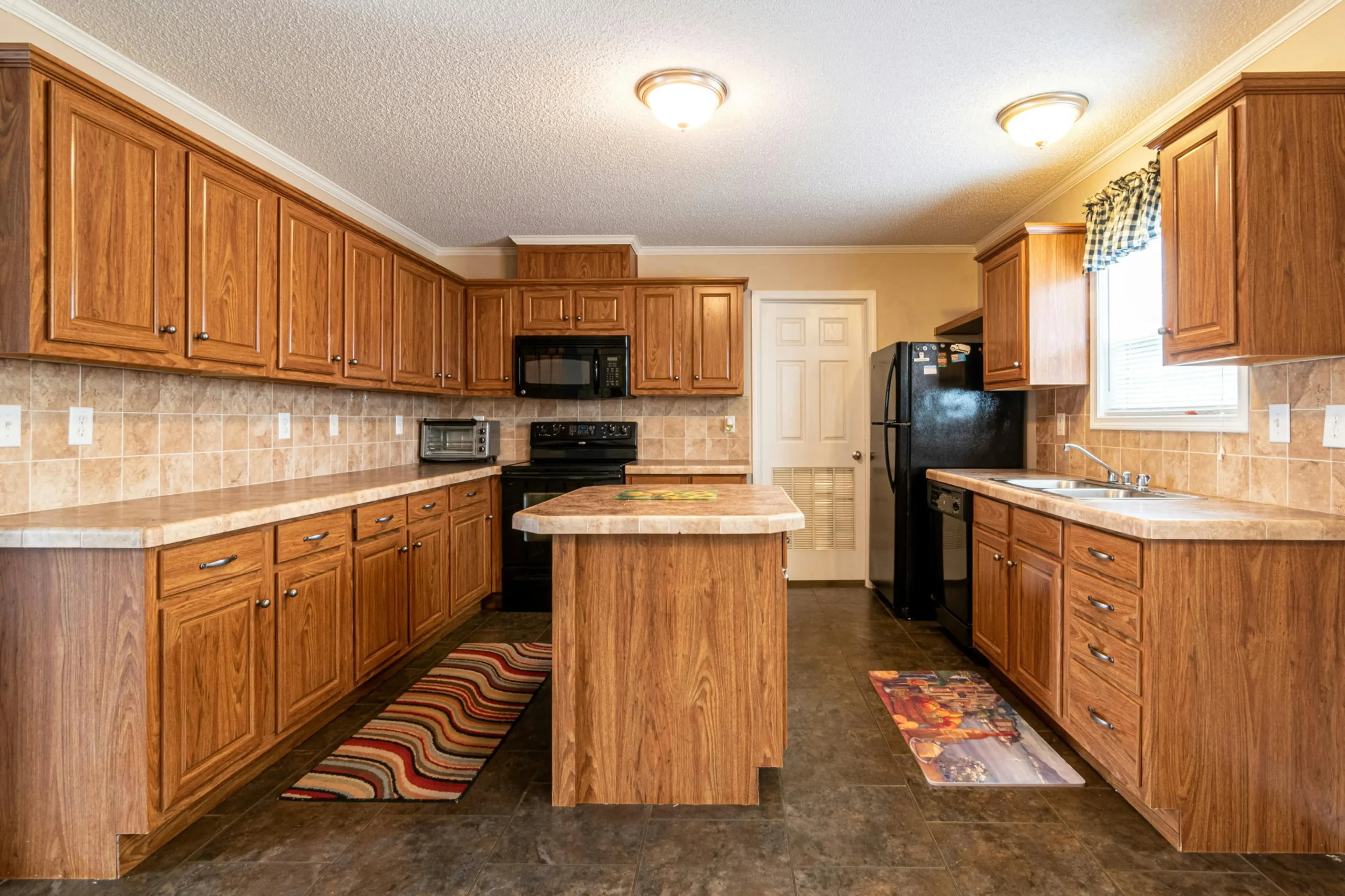CABINET INSTALLATION TACOMA